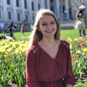 Meet your Posher, Becca